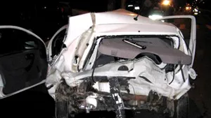 Doi morţi şi un rănit într-un accident în Bucureşti
