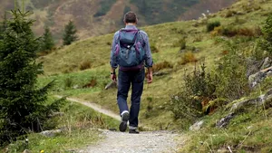 Recomandări pentru turistul montan de la Salvamont România. Sfaturile pe care să le urmezi
