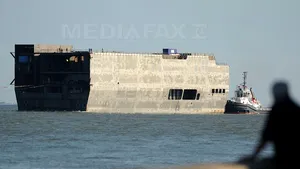 Jumătate din a doua navă de război de tip Mistral vândută Rusiei a fost adusă în Franţa