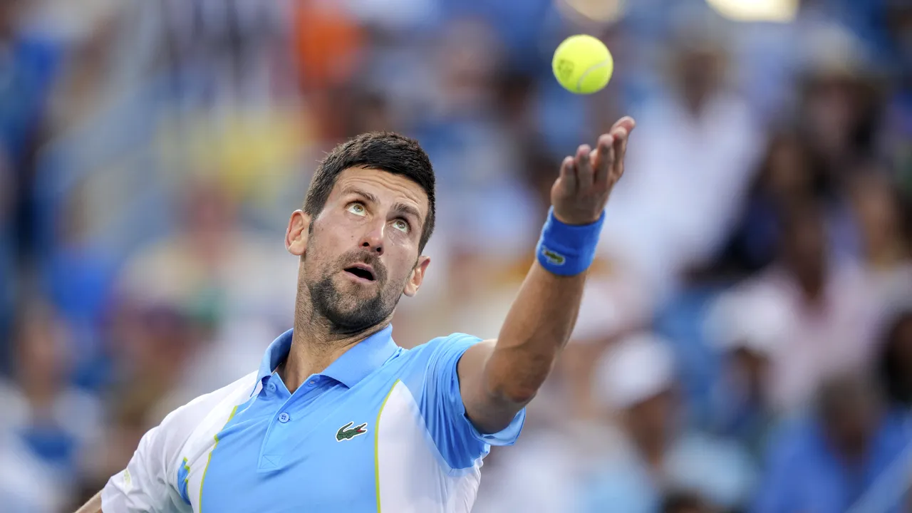 Tenis: Djokovic îl zdrobeşte pe Muller la US Open şi revine numărul 1 în clasamentul ATP