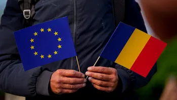 Manifestație pro-Europa în București. Sunt câteva mii de persoane în Piața Universității
