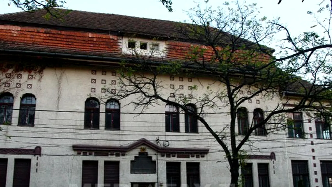 Cazul familiei Cârpaci: Fostul şef al Direcţiei de Patrimoniu din Primăria Timişoara, audiat pentru o retrocedare ilegală