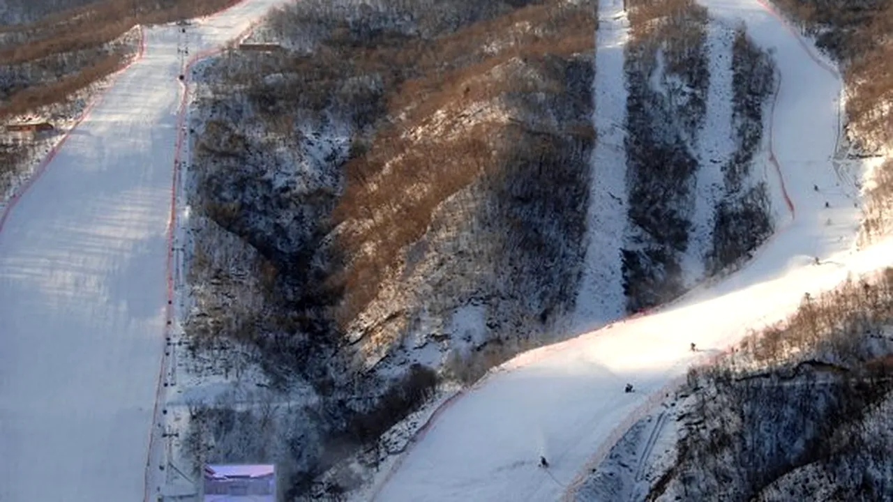 Noi CONTROVERSE privind staţiunea inaugurată în Coreea de Nord: Ce produse există în Masik Ski Resort, în ciuda embargoului - GALERIE FOTO