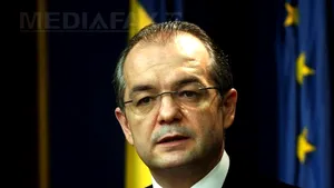 Boc către preşedintele CJ Vâlcea: Nu mai staţi doar cu mâna întinsă la guvern, mergeţi şi la bancă