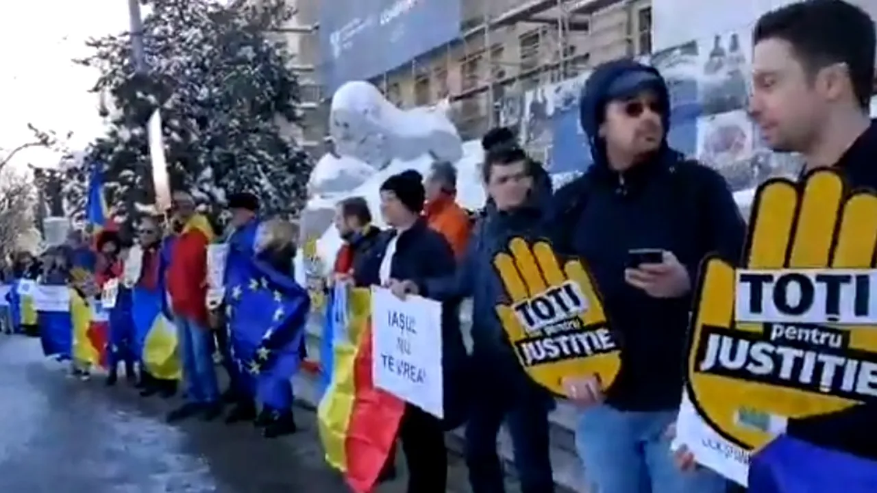 Lanţ uman la Universitatea 