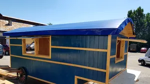 INEDIT. Trăsură pentru fast-food, gelaterie, florărie sau librărie, realizată la Direcţia Silvică Bistriţa, singurul atelier de confecţionat trăsuri şi sănii din ţară | FOTO