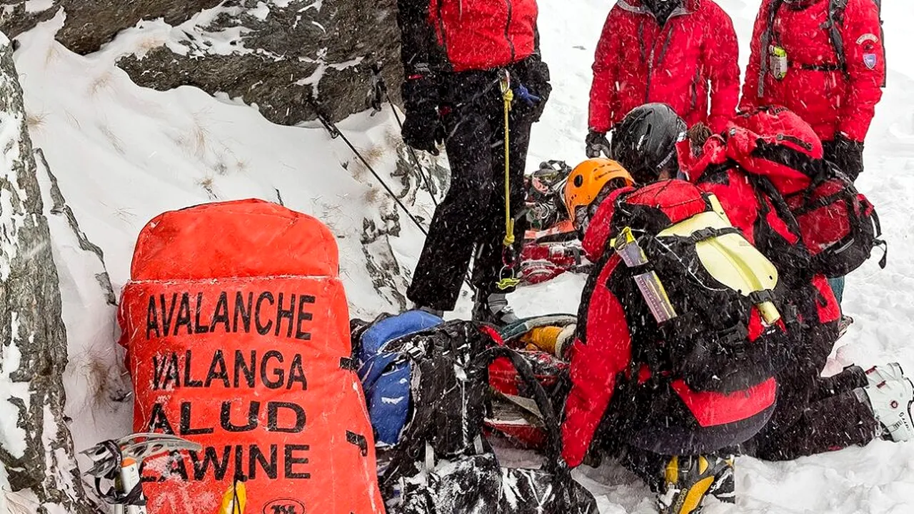 Zi de foc peste salvamontiști: 91 de persoane salvate din zonele montane într-o singură zi