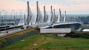 Podul Calafat-Vidin luminat: Cum arată podul dintre România şi Bulgaria noaptea - FOTO