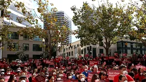 Mii de asistente medicale au protestat în SUA, solicitând măsuri reale împotriva Ebola