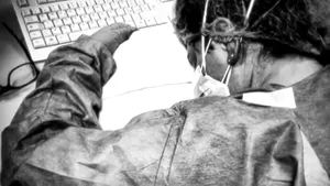 Curaj vecin cu nebunia! Abia vindecată de coronavirus, se întoarce în spital să trateze bolnavi