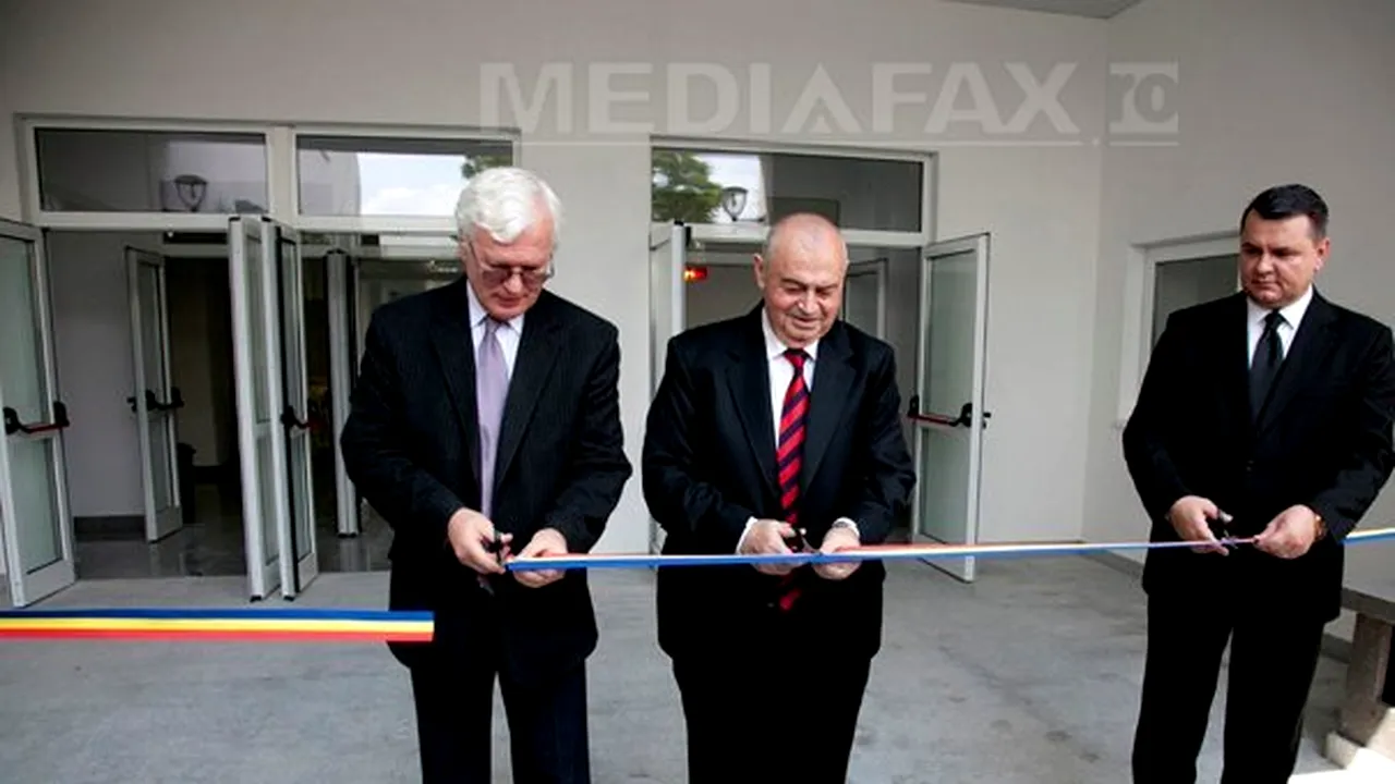 Preşedintele CJ Buzău, aspirant la al treilea mandat, a inaugurat o materniatate nefuncţională