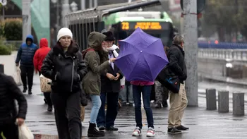 METEO Meteo. Bucureștiul și mai multe județe, sub cod de furtuni puternice. Avertizarea ANM intră în vigoare azi