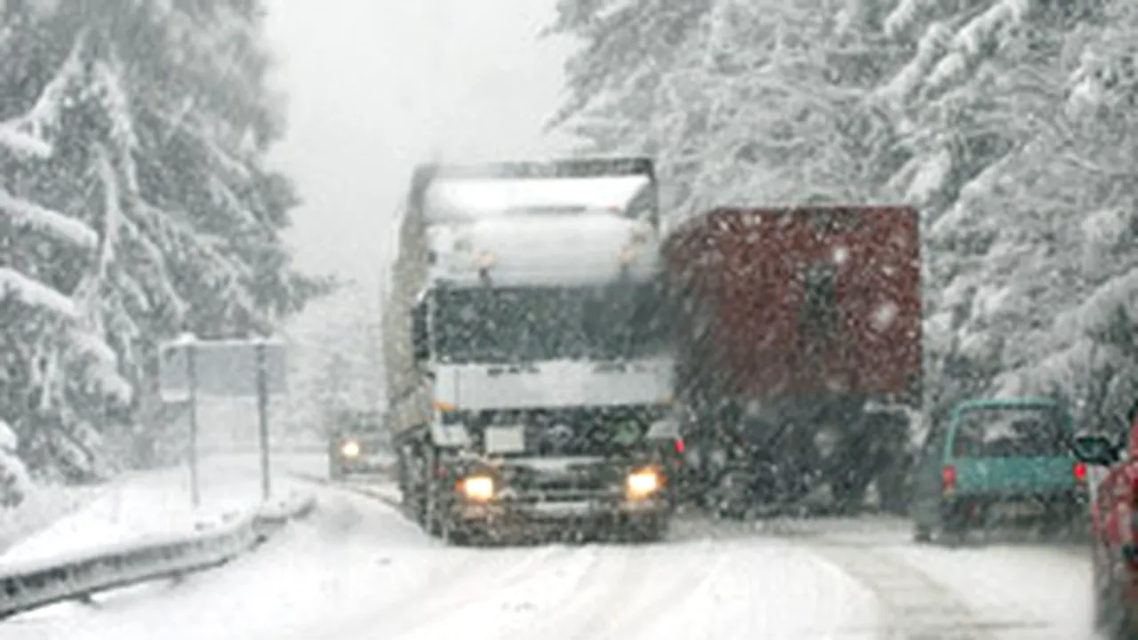 Traffic On Romania’s Roads Blocked Due To Heavy Snows
