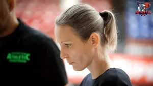 Tatiana Gallova, prima femeia care antrenează o echipă masculină de baschet din România