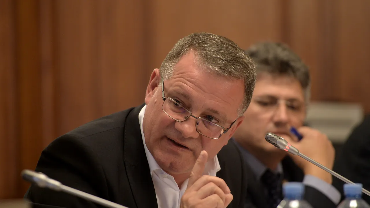 Ministrul Agriculturii, Adrian Oros: Sunt probleme cu aprovizionarea şi cu preţurile la alimentele din import