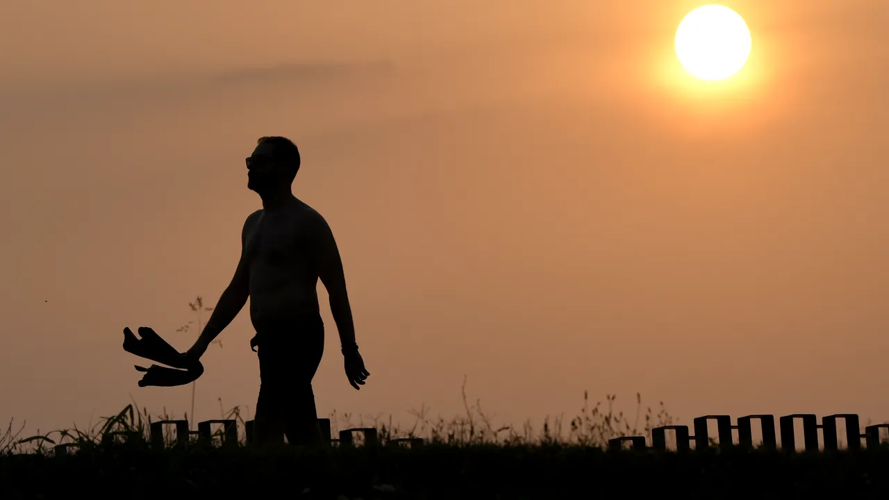Avertizări meteo: România, împărţită din nou între caniculă şi furtuni