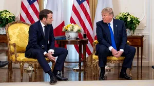 Franţa, gata să conteste posibila creştere a tarifelor vamale ale SUA la şampanie şi alte produse