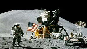 Dosare OZN declasificate de Trump. Ce au văzut astronauții Apollo pe Lună