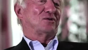 Proprietarul Luxottica va împărţi angajaţilor acţiuni de 9 milioane de euro: ”Vreau să arăt cât de importanţi sunt angajaţii pentru mine” - VIDEO