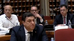 Şedinţă încinsă la PSD. Ministru surprins cu ţigara aprinsă în timpul CEx al PSD de la Parlament / Reacţia lui Bogdan Matei: Din reflex am aprins-o