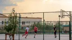 Sport la cinci minute de casă: stil de viață activ în Cosmopolis
