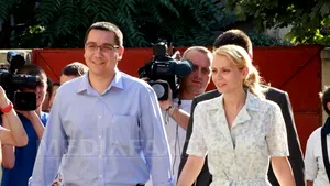 Victor Ponta a asistat, alături de familie, la un concert pe litoral