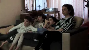 Efectul izolării. Părinte: „Abia aştept să merg la serviciu”