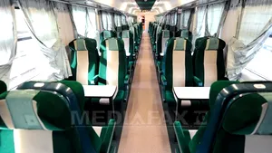 Trenurile Bucureşti-Viena şi retur, deviate prin Bratislava din cauza inundaţiilor din Ungaria