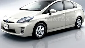 Toyota va chema în service 1,9 milioane de automobile Prius pentru a remedia o eroare software