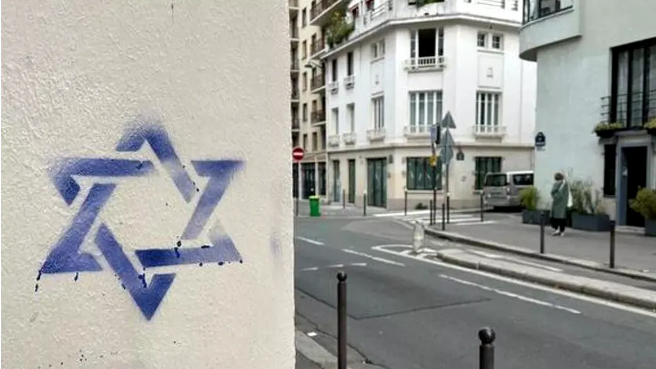 Antisemitism în Europa: o reţea ruso-moldovenească, descoperită în spatele desenelor cu Steaua lui David apărute la Paris. Francezii văd mâna serviciilor ruseşti 
