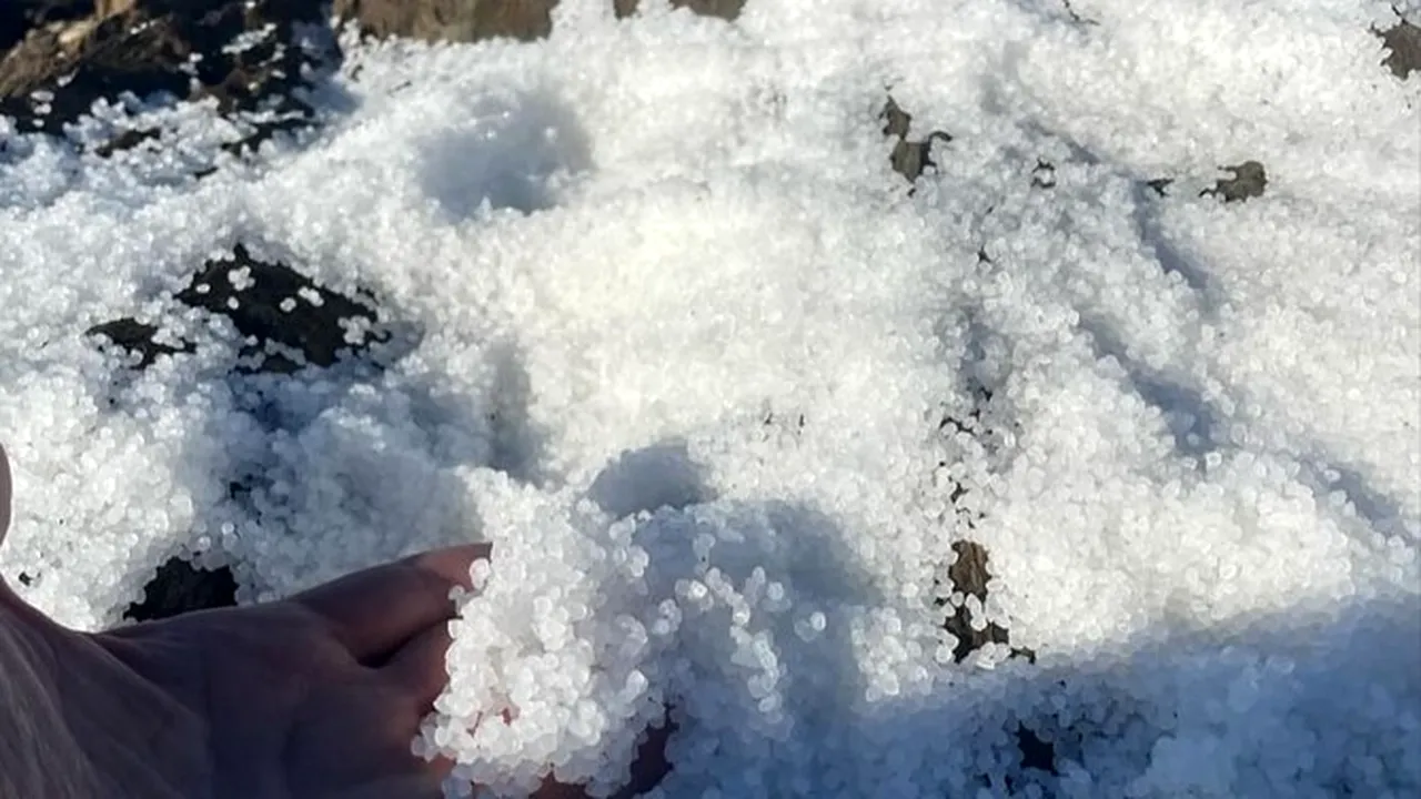 Milioane de bucăţi de plastic au ajuns pe plajele din nord-vestul Spaniei