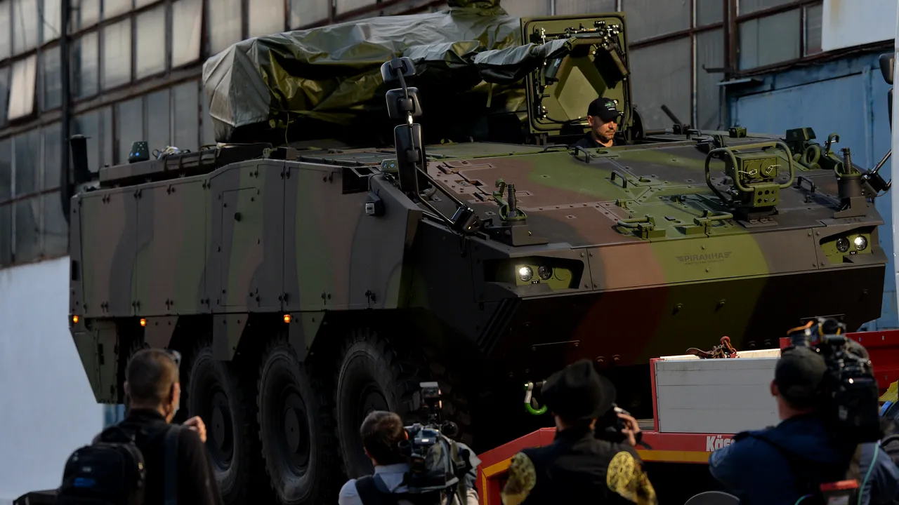 Israelienii de la Elbit Systems vor livra Armatei Române turele, mitraliere şi sisteme de mortiere