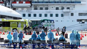 Şase români de pe Diamond Princess ajung sâmbătă în ţară, cu un avion al MApN. Ei au fost testaţi înainte să se îmbarce