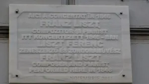 Cel mai vechi hotel din Arad, în care au concertat Franz Liszt şi Johann Strauss fiul, a fost vândut - FOTO