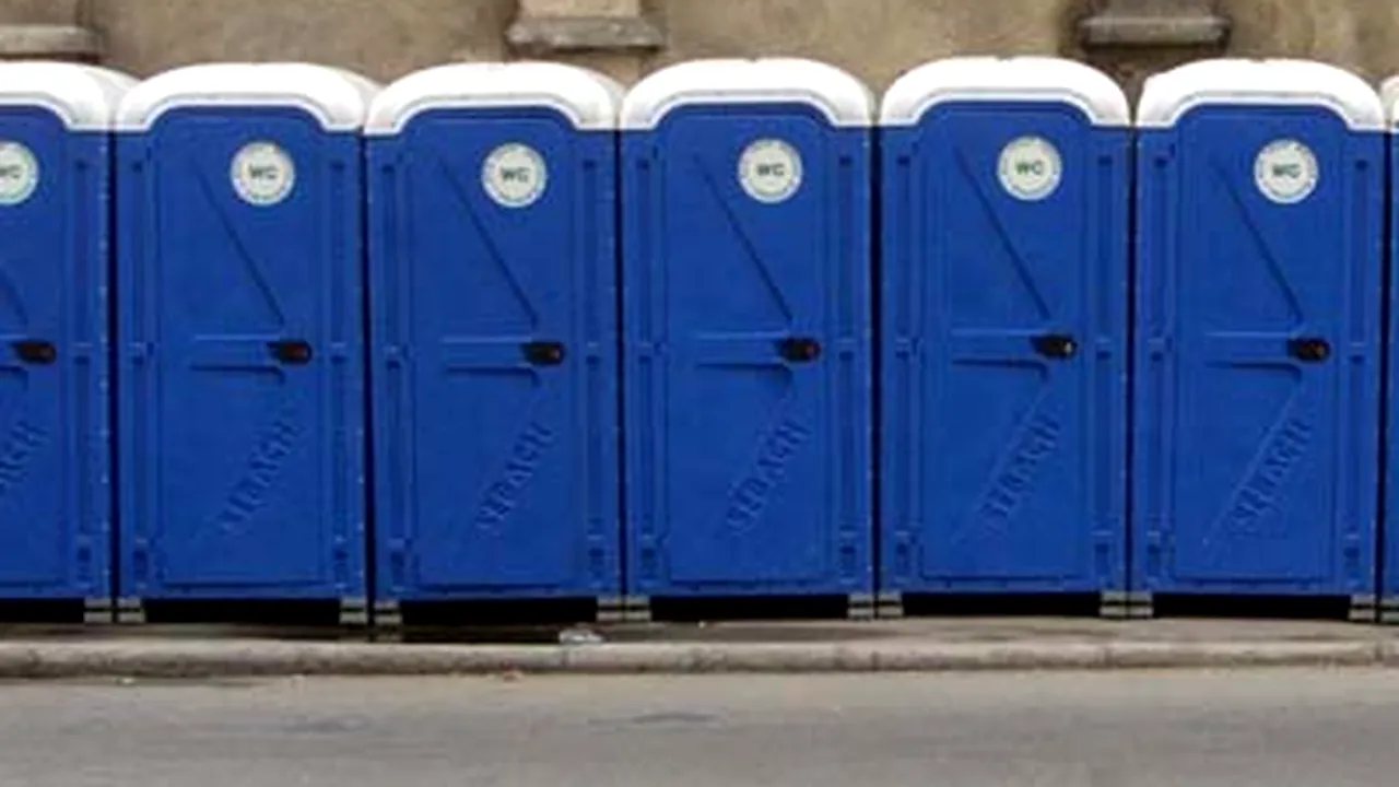 MT: Lipsa toaletelor din zonele turistice, gravă, dar nu de competenţa instituţiei
