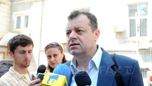 Mircea Banias contestă la instanţa supremă interdicţia de a părăsi ţara impusă de DNA