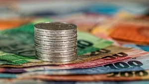 Riscurile privind creşterea economiei mondiale se intensifică. Avertismentul Organizaţiei pentru Cooperare şi Dezvoltare Economică