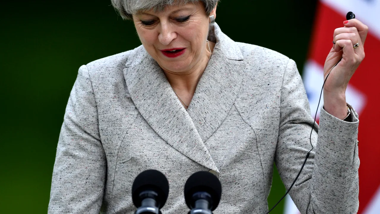 UE somează Marea Britanie să asume în DOUĂ săptămâni achitarea restanţelor/ Reacţia lui David Davis, ministrul britanic pentru Brexit