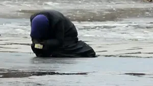 Metodă inedită găsită de polonezi în încercarea de a scăpa de cerşetorii români - VIDEO