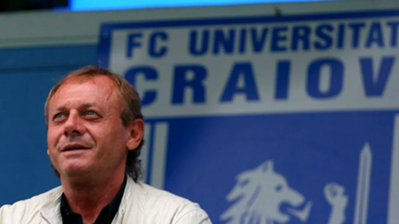 Universitatea Craiova: Balaci - director tehnic, Mogoşanu - antrenor principal