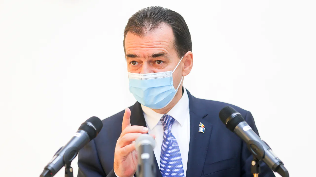 Orban a declarat că masca ar putea deveni obligatorie în judeţele cu incidenţă de peste 1,5 la mie
