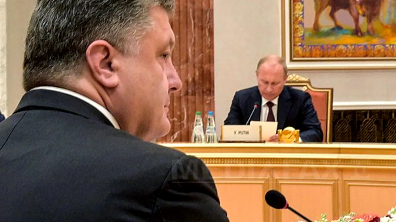 ANALIZĂ: Putin şi Poroşenko au discutat la Minsk, dar fără să ajungă la vreun rezultat concret