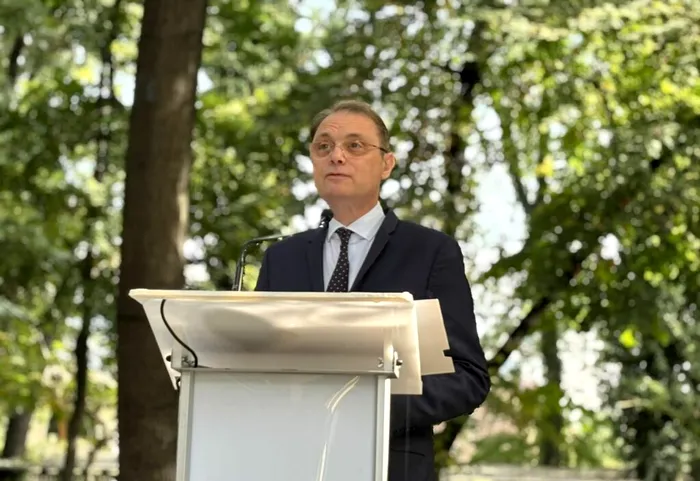NEWS ALERT Luca Niculescu anunță că joi va depune la Parlament programul de guvernare și lista miniștrilor