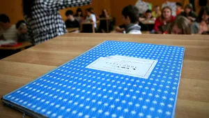 Profesorii români, cel mai prost plătiţi din UE. În ce ţări sunt cel mai bine plătiţi dascăli