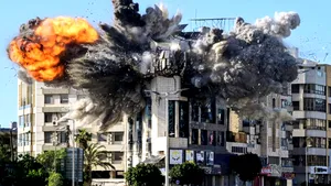 Lovituri aeriene israeliene în Beirut: cel puțin șapte morți, Israelul anunță planuri de ocupare a sudului Libanului