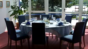 Copiii care iau masa cu familia au obiceiuri alimentare mai sănătoase