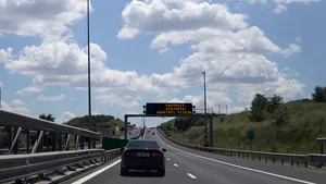 Accident grav pe A2 cu cinci răniţi. Traficul în zonă este restricţionat