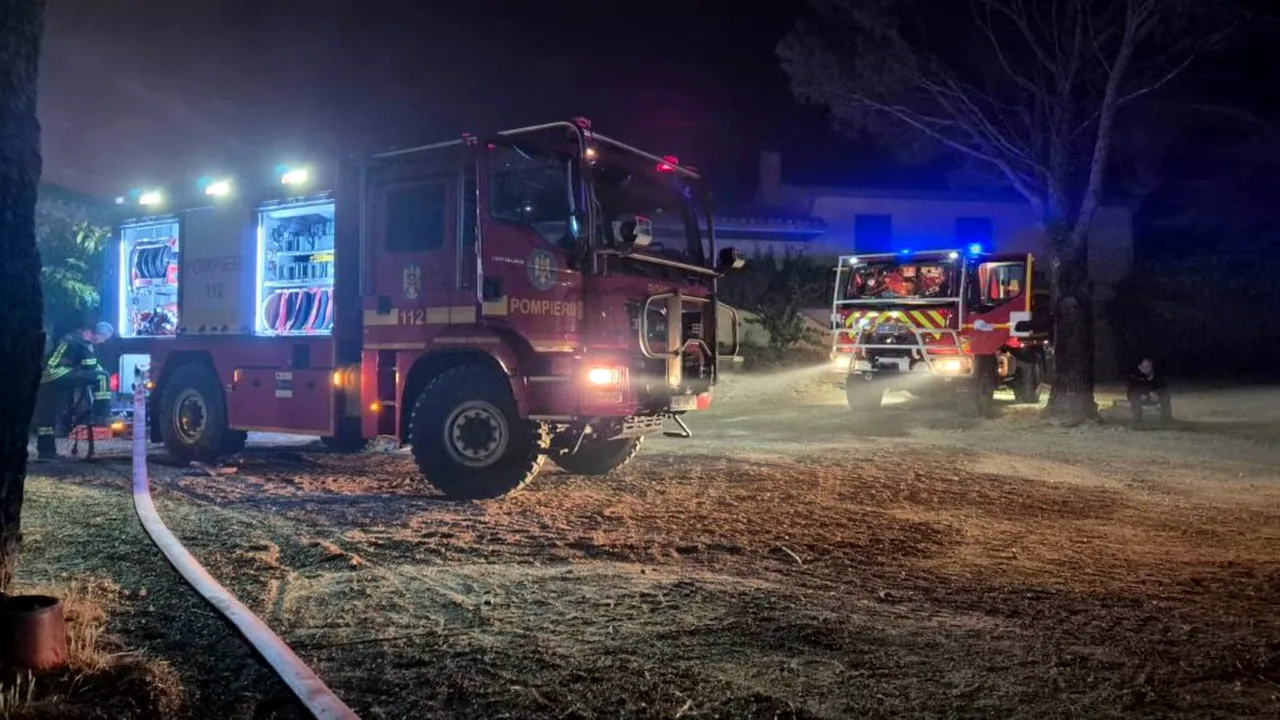 Misiunea pompierilor români în Franța continuă. Intervenție nocturnă pentru protejarea unor gospodării