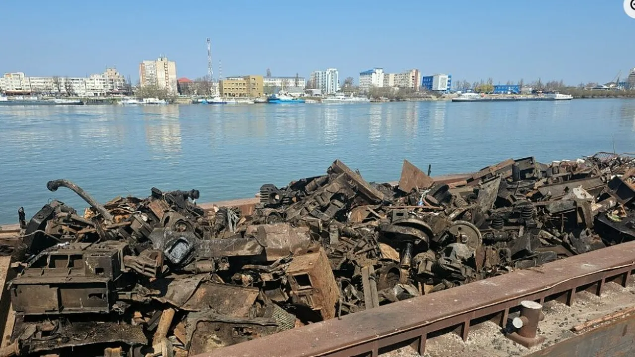 Transport ilegal de deșeuri pe Dunăre. A fost oprit în zona Galați