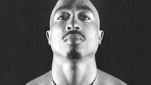 Proces în cazul uciderii lui Tupac Shakur, la aproape 30 de ani de la crimă. Cine este singurul inculpat